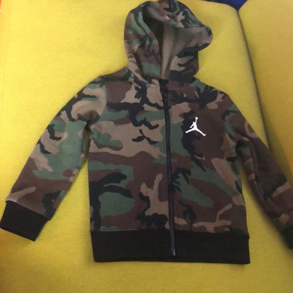 Jordan hoodie zipper boys 2T camouflage